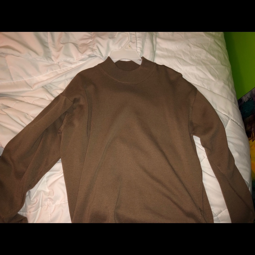 brown/tan sweater